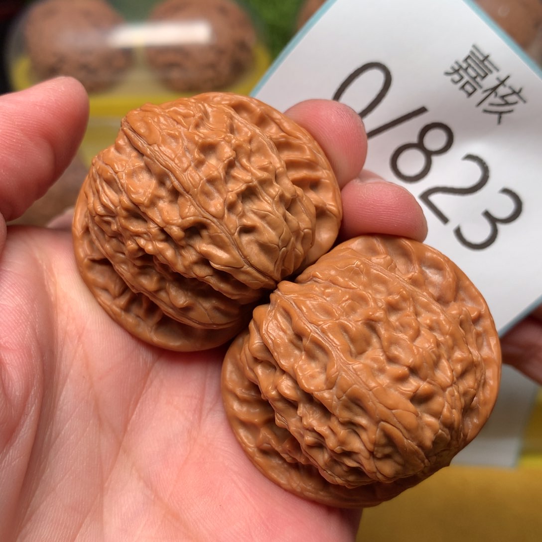 文玩核桃把件山地球磨40