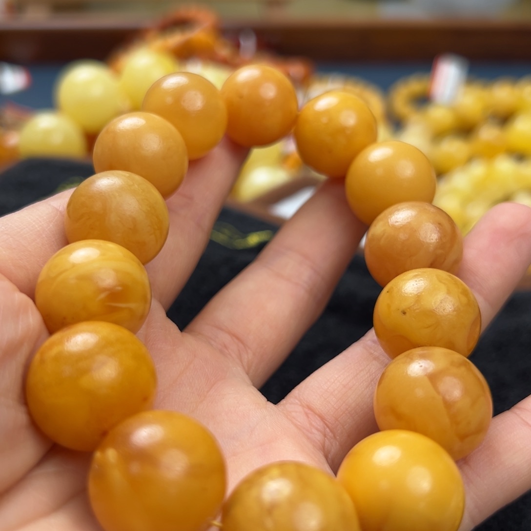 未镶嵌琥珀珠宝奇石