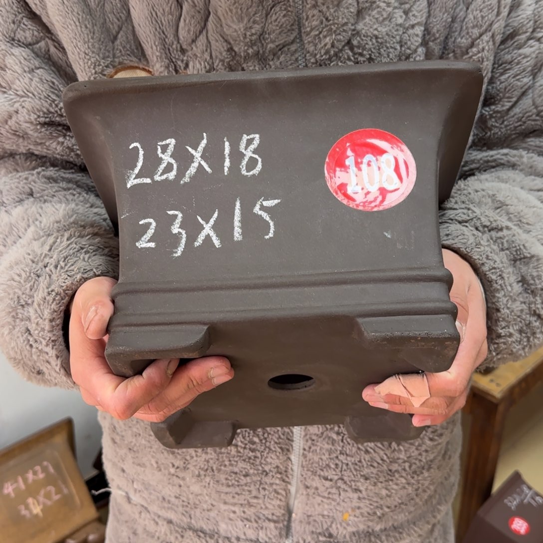 紫砂花盆呜呜呜呜