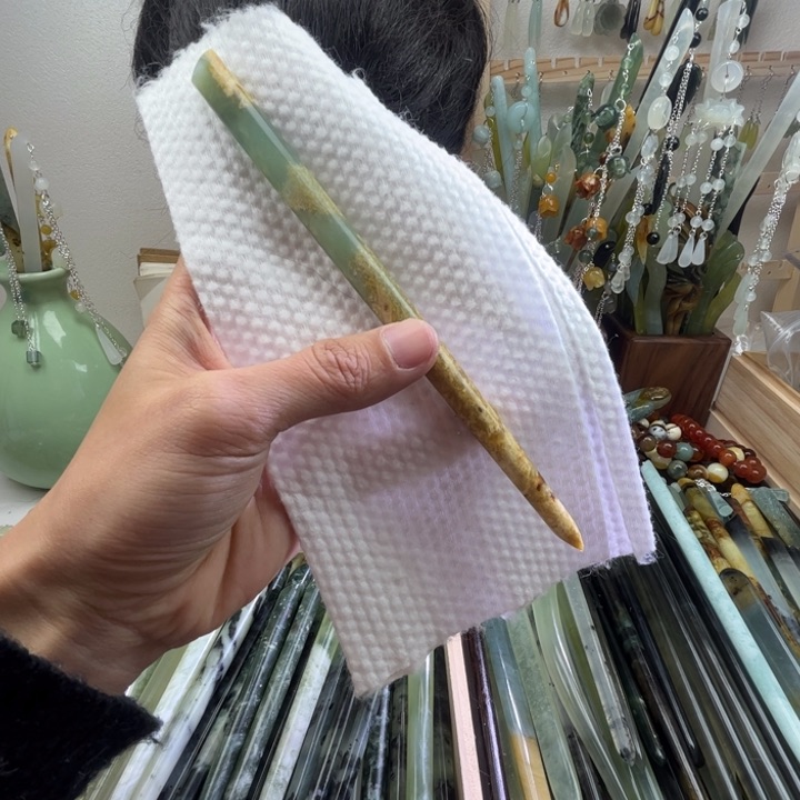 蛇纹石玉发饰未镶嵌地球蓝