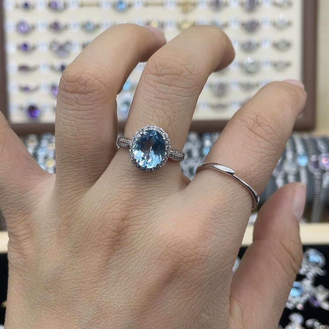 银S925镶嵌托帕石戒指