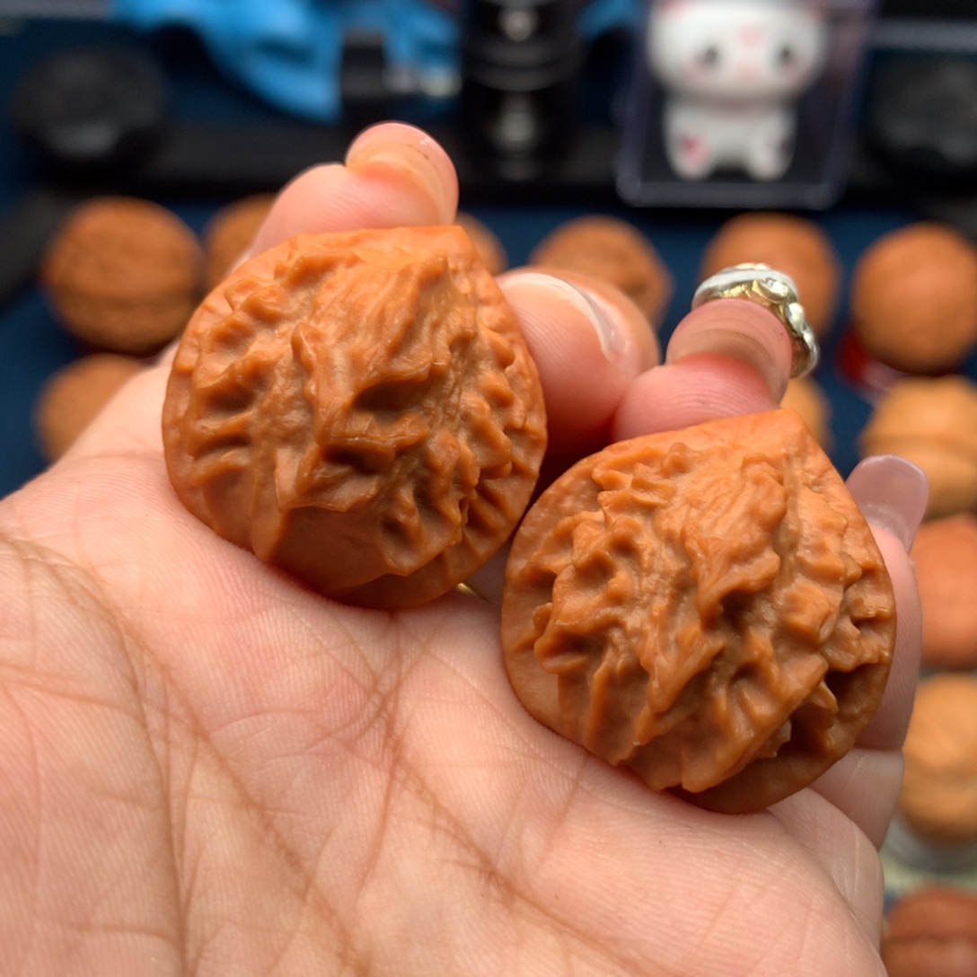 文玩核桃把件龙脊纹