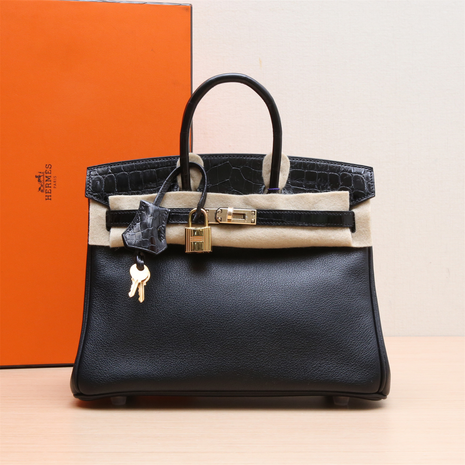 99新 Hermes/爱马仕 小花6枫Birkin 25 黑色 Touch C刻 金扣包