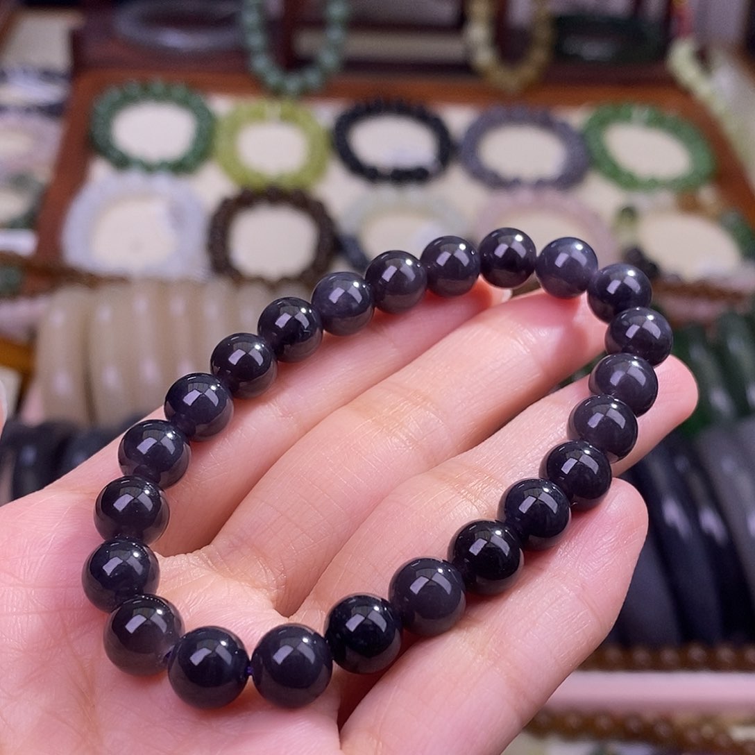 颈饰未镶嵌和田玉毕业级老矿料浓烟紫手串8m帝紫