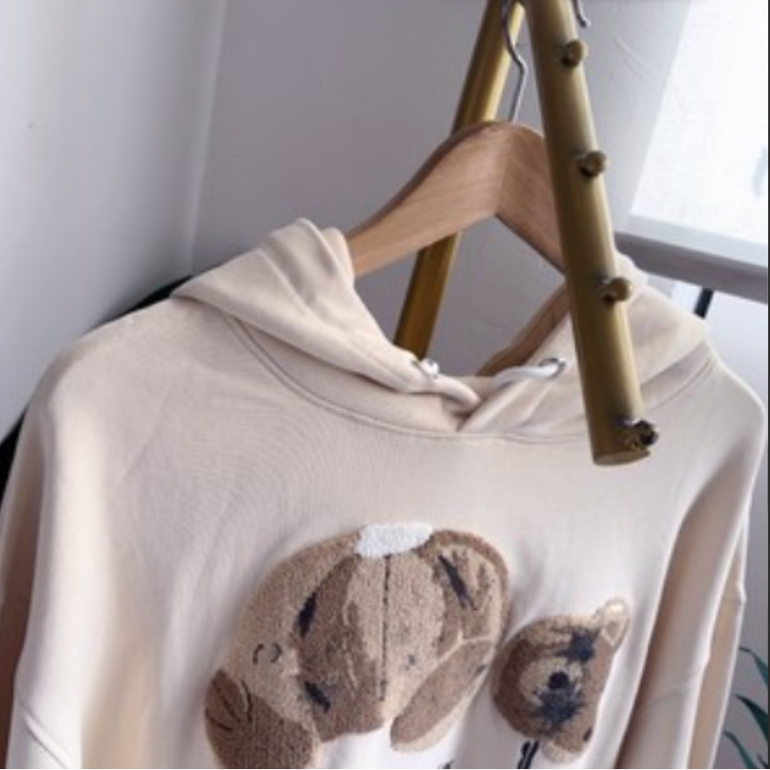 大庆仓 米白色连帽歪头熊卫衣 货号20230089A5p5-7