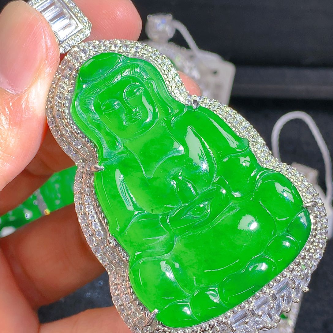 翡翠颈饰银S925镶嵌吊坠