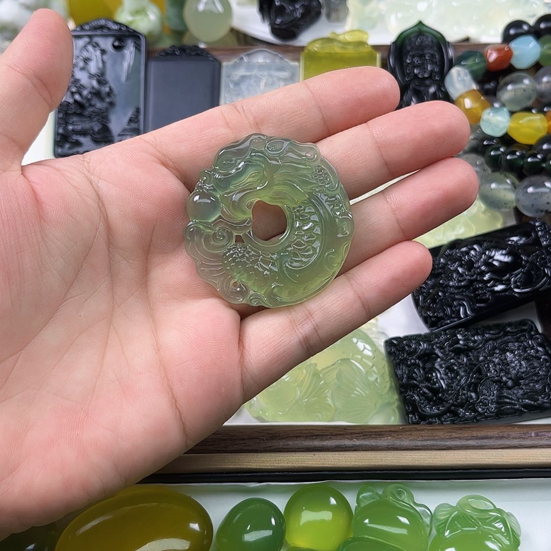 未镶嵌岫玉吊坠(不含链)我****龙