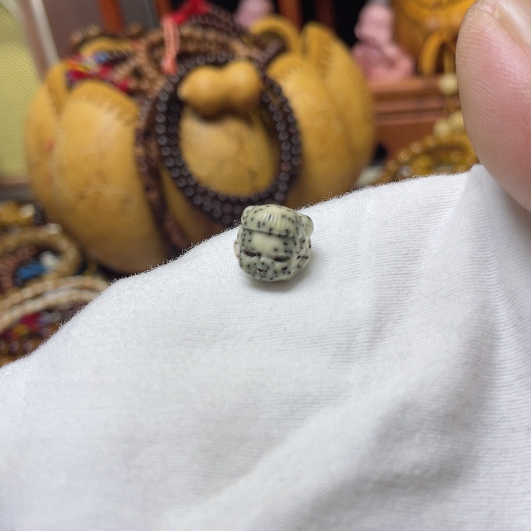 手串星月菩提雕刻哪吒骨瓷白牛毛星