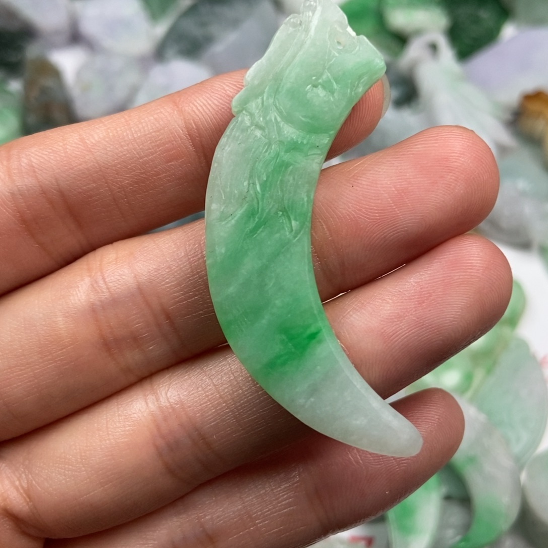 定制翡翠未镶嵌翡翠