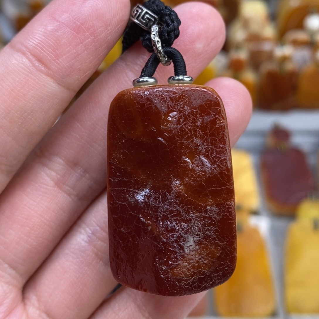 蜜蜡未镶嵌珠宝奇石