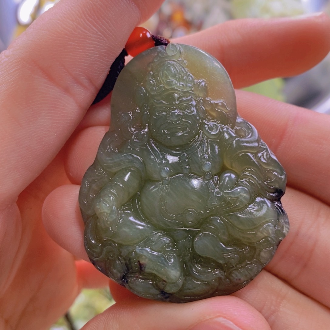 蛇纹石玉吊坠未镶嵌