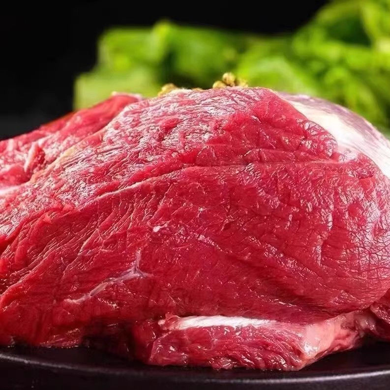 老黄牛肉农户放养直播称重