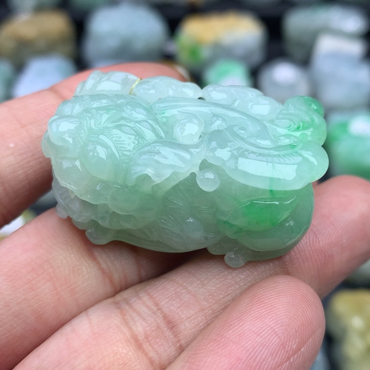 翡翠颈饰未镶嵌天然缅甸翡翠招财貔貅吊坠