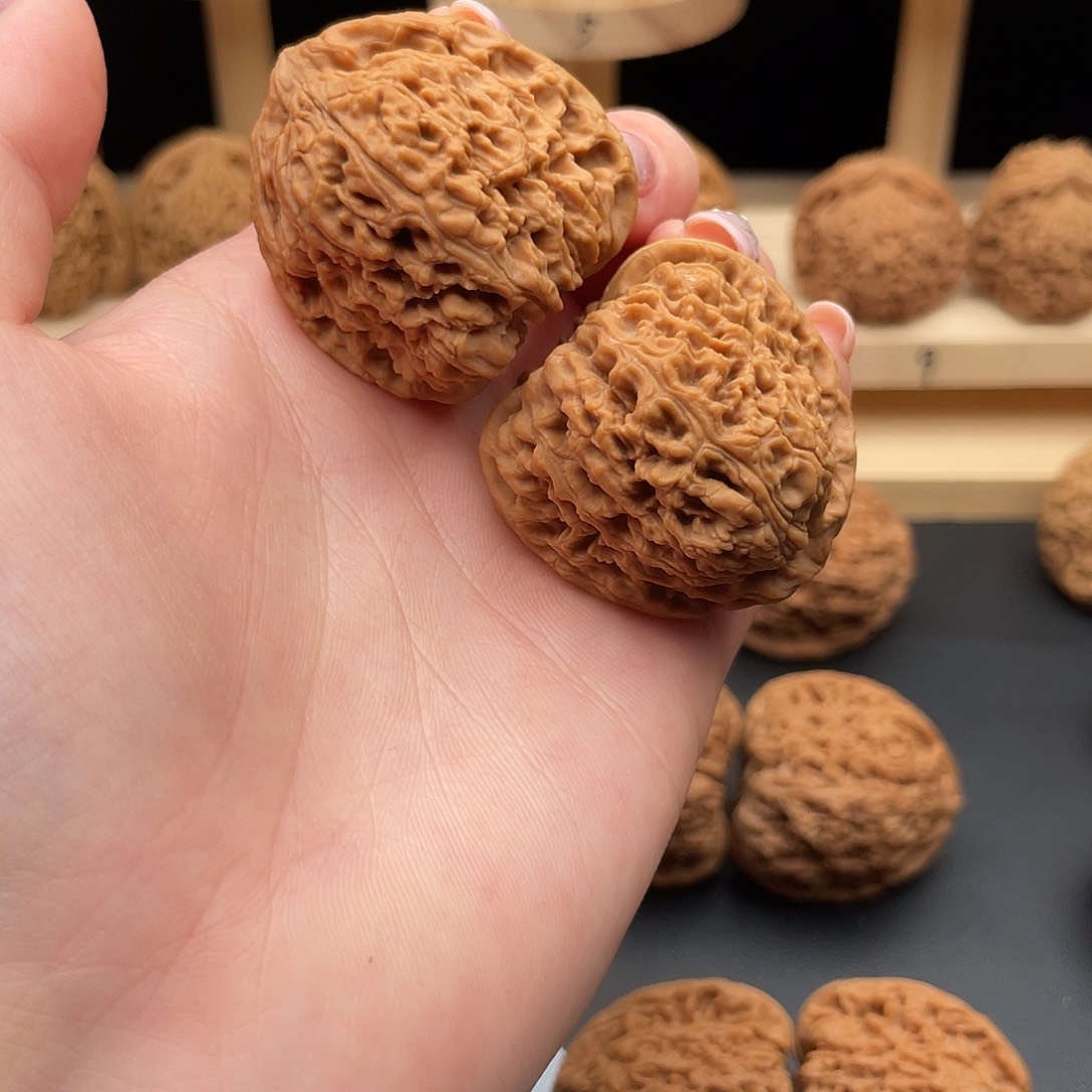 文玩核桃吊坠南疆