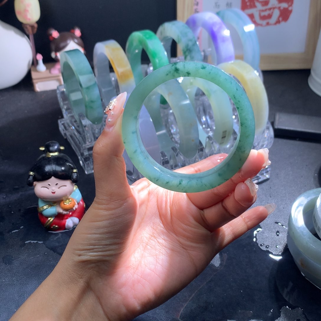 定制翡翠手镯未镶嵌