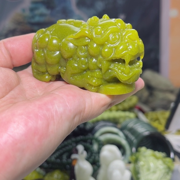 蛇纹石玉手把件多样性发货未镶嵌