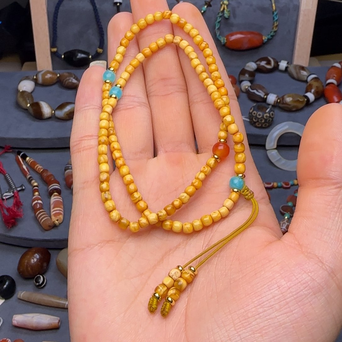 琥珀颈饰未镶嵌hvhhcjcjcjcjcjjc