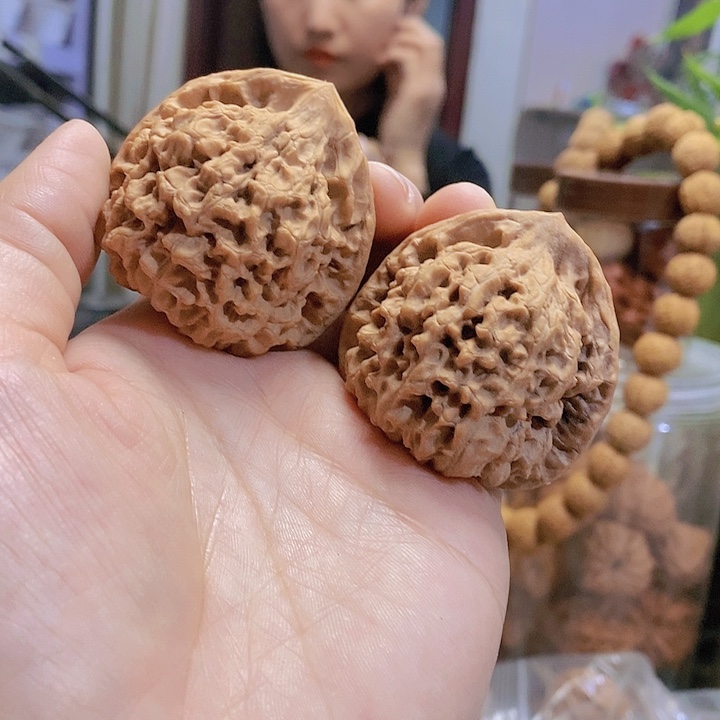 【闪购商品】文玩核桃把件45麒麟纹官帽修