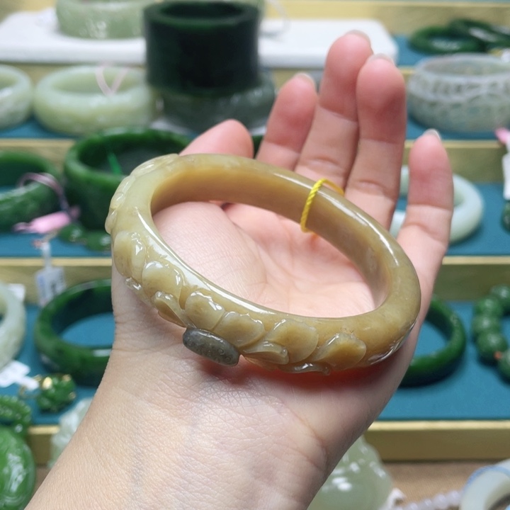 和田玉手镯58+圈口 编号31未镶嵌