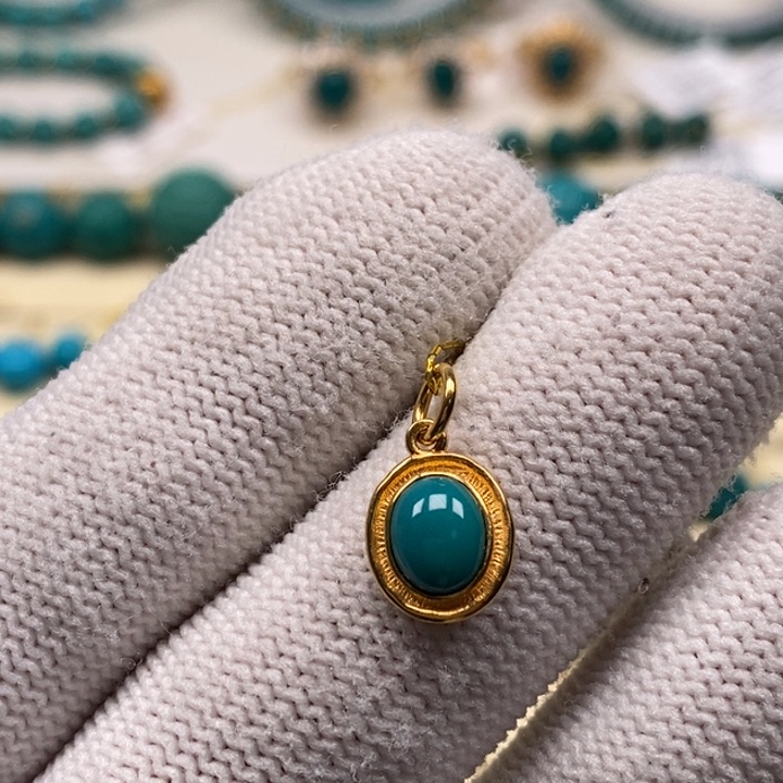 绿松石珠宝奇石18K金镶嵌