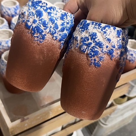 瓶浮雕带孔陶瓷2个陶瓷