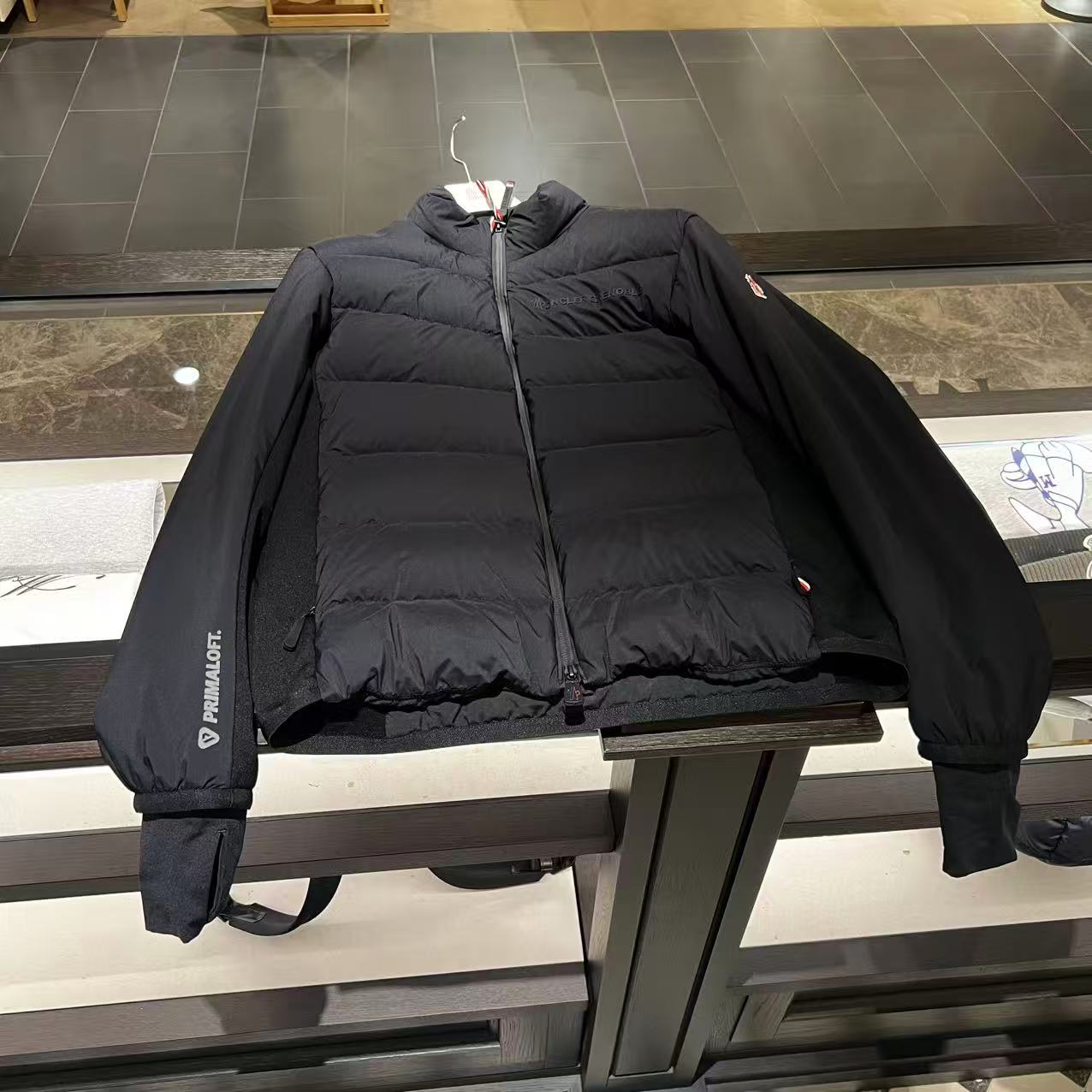 未使用 MONCLER 盟可睐 25男款秋冬滑雪araripe轻薄羽绒服