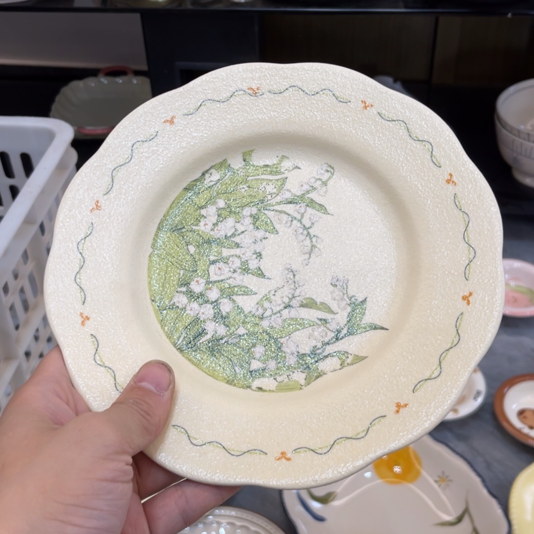 陶瓷微瑕餐具介意勿拍，满18飞！
