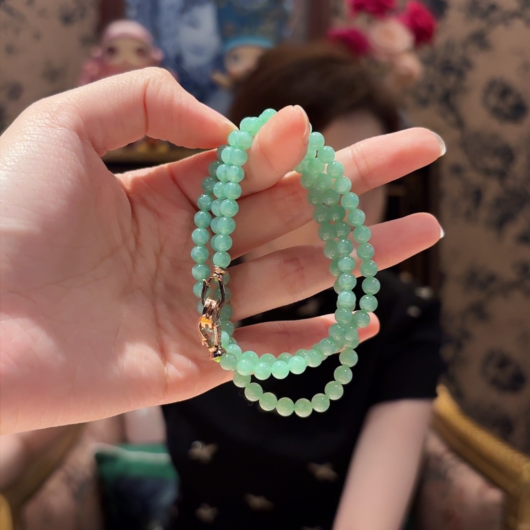 翡翠颈饰未镶嵌颈饰