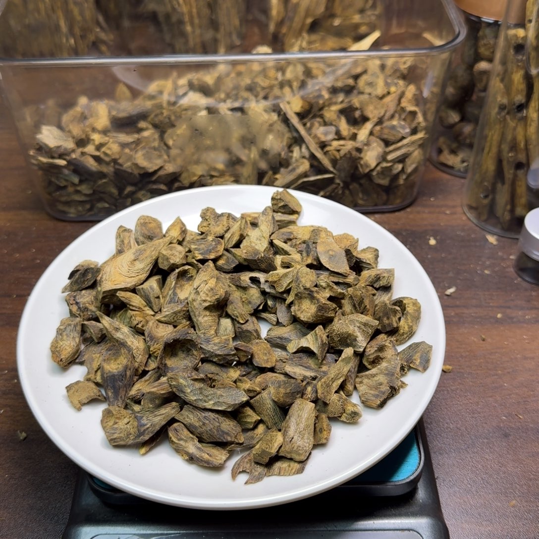 沉香碎屑沉香紫棋树钉100克