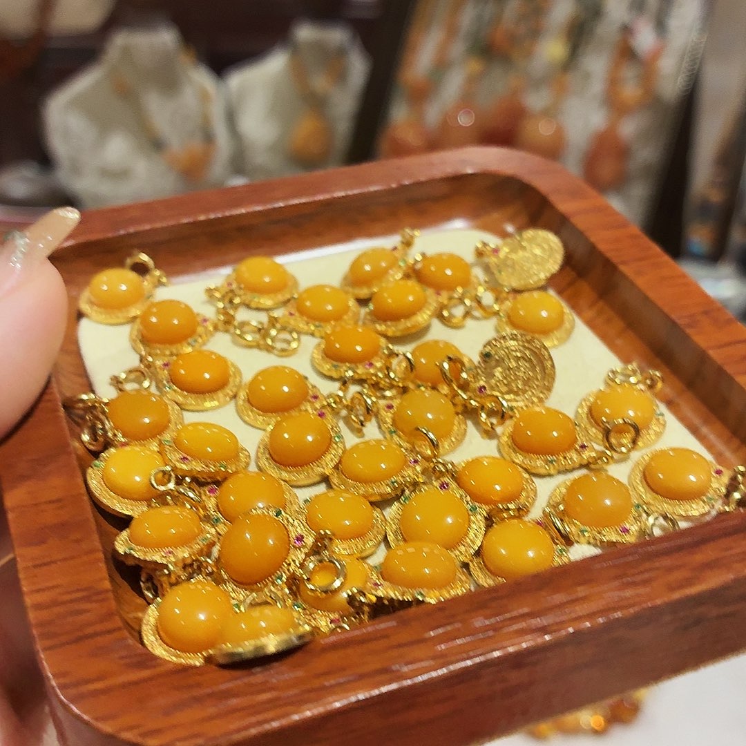 蜜蜡未镶嵌手链多样性发一