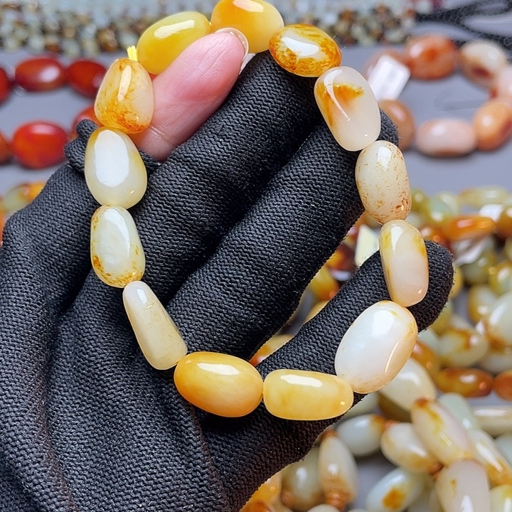 和田玉未镶嵌手链