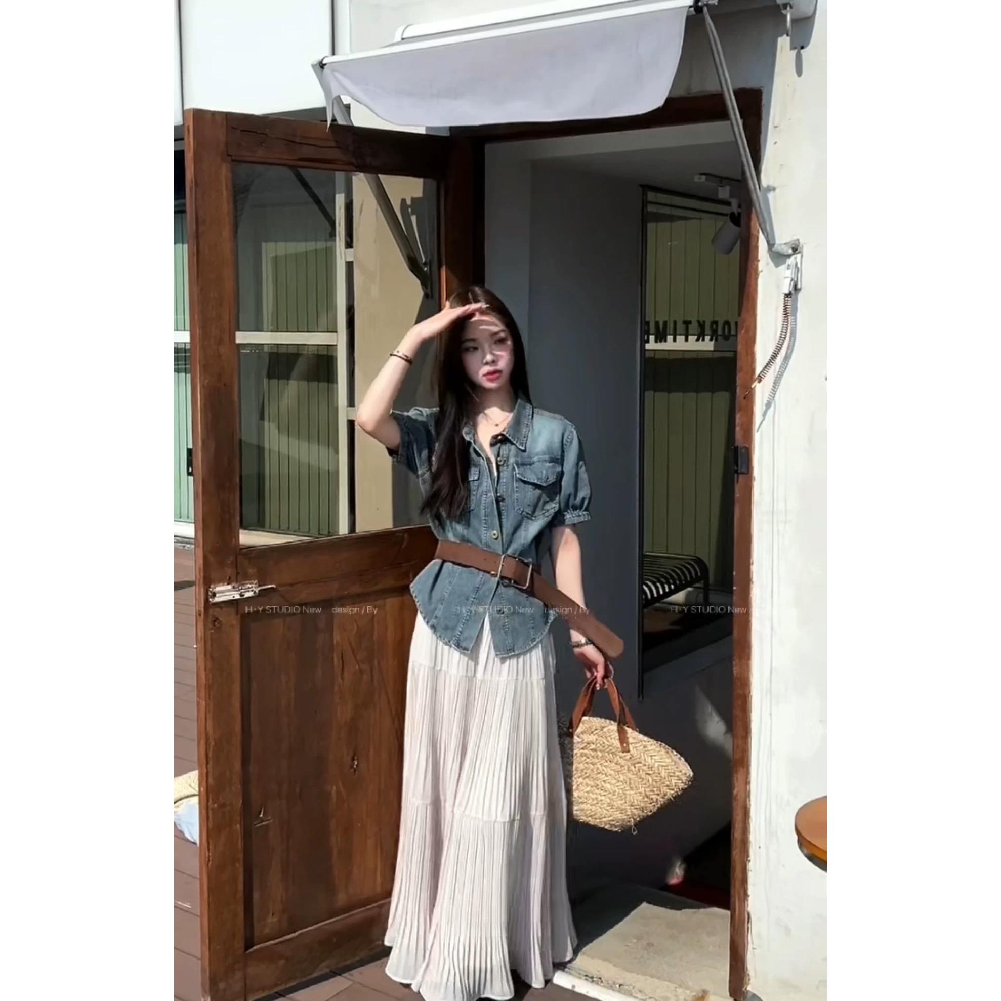 港风复古正肩修身收腰牛仔外套女2025春设计感上衣+半裙时尚套装