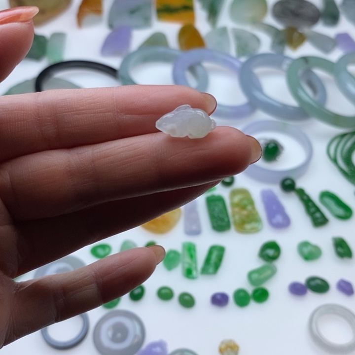 翡翠挂件未镶嵌天然翡翠