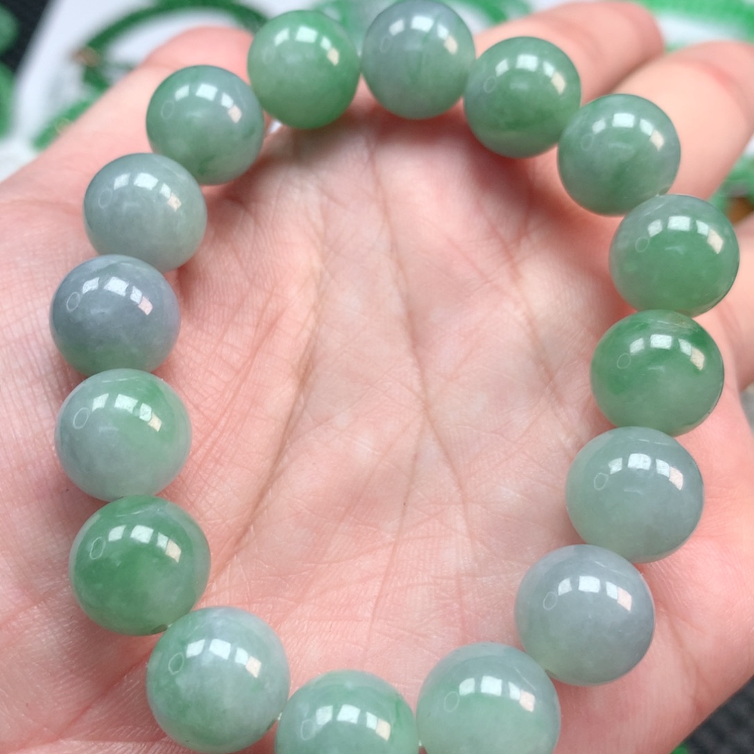 翡翠手链未镶嵌翡翠