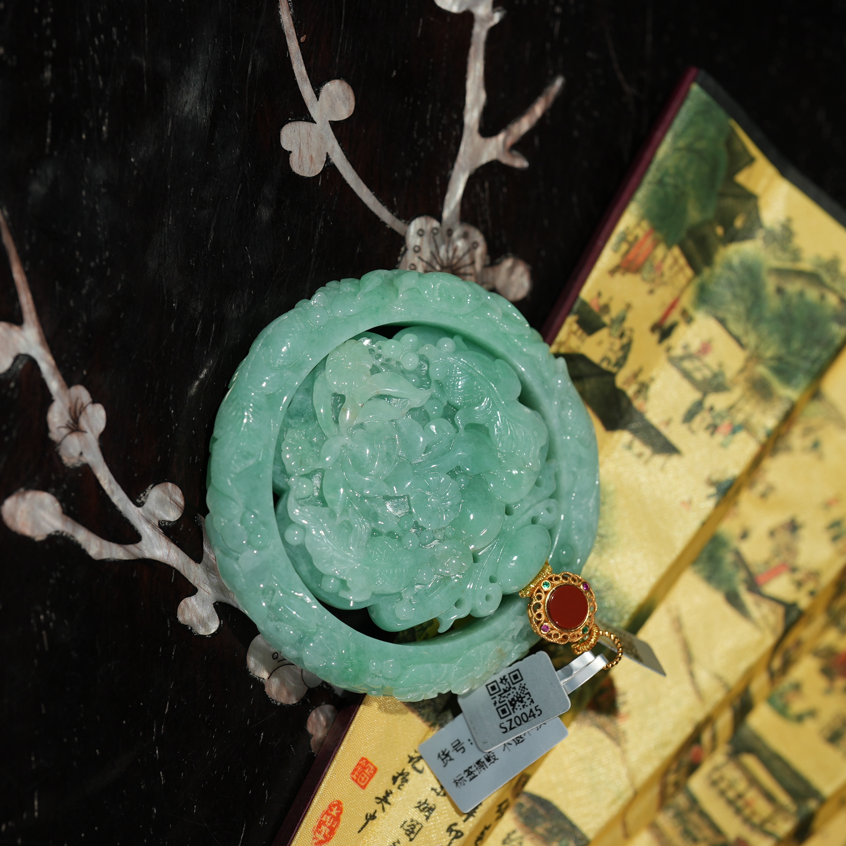 12.26香港王老板-翡翠手镯套装ka52