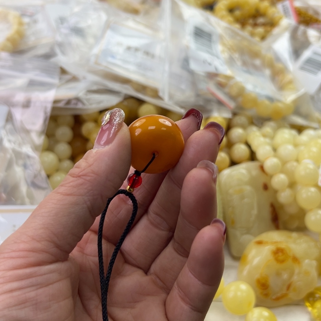 琥珀珠宝奇石未镶嵌