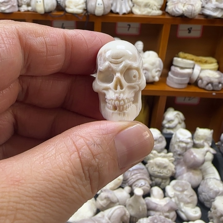 非金属配饰鹿角雕刻骷髅