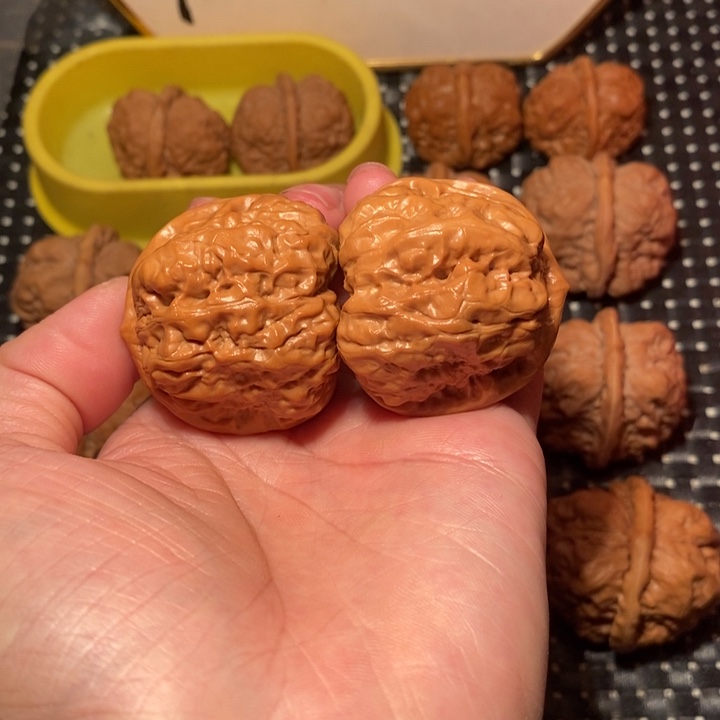 金***缸把件文玩核桃细腰超大腿