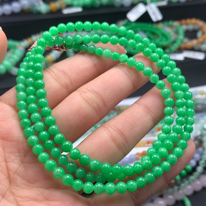 翡翠手镯未镶嵌卡