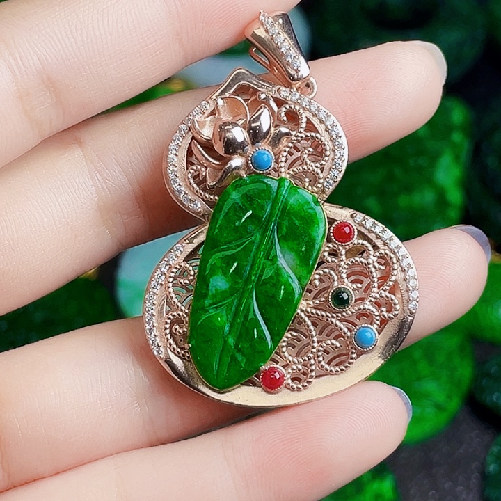 翡翠银S925镶嵌颈饰多样性