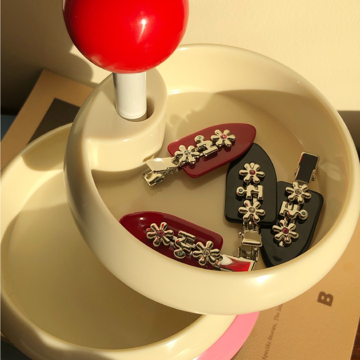 金属鼓鼓小花边夹无痕鸭嘴夹刘海夹发可爱发饰发夹头饰