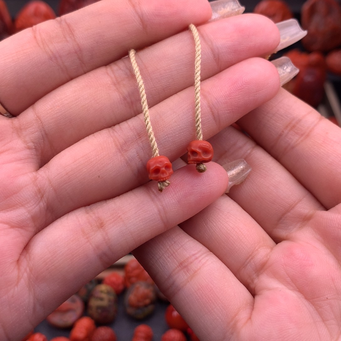 南红玛瑙南红川料精工骷髅头6mm未镶嵌