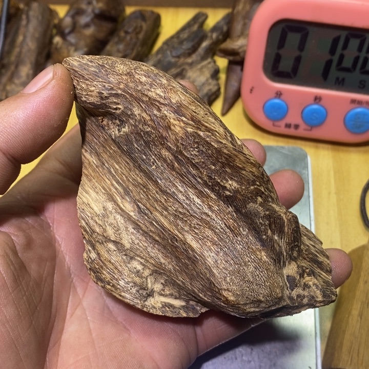 沉香沉香碎屑东马