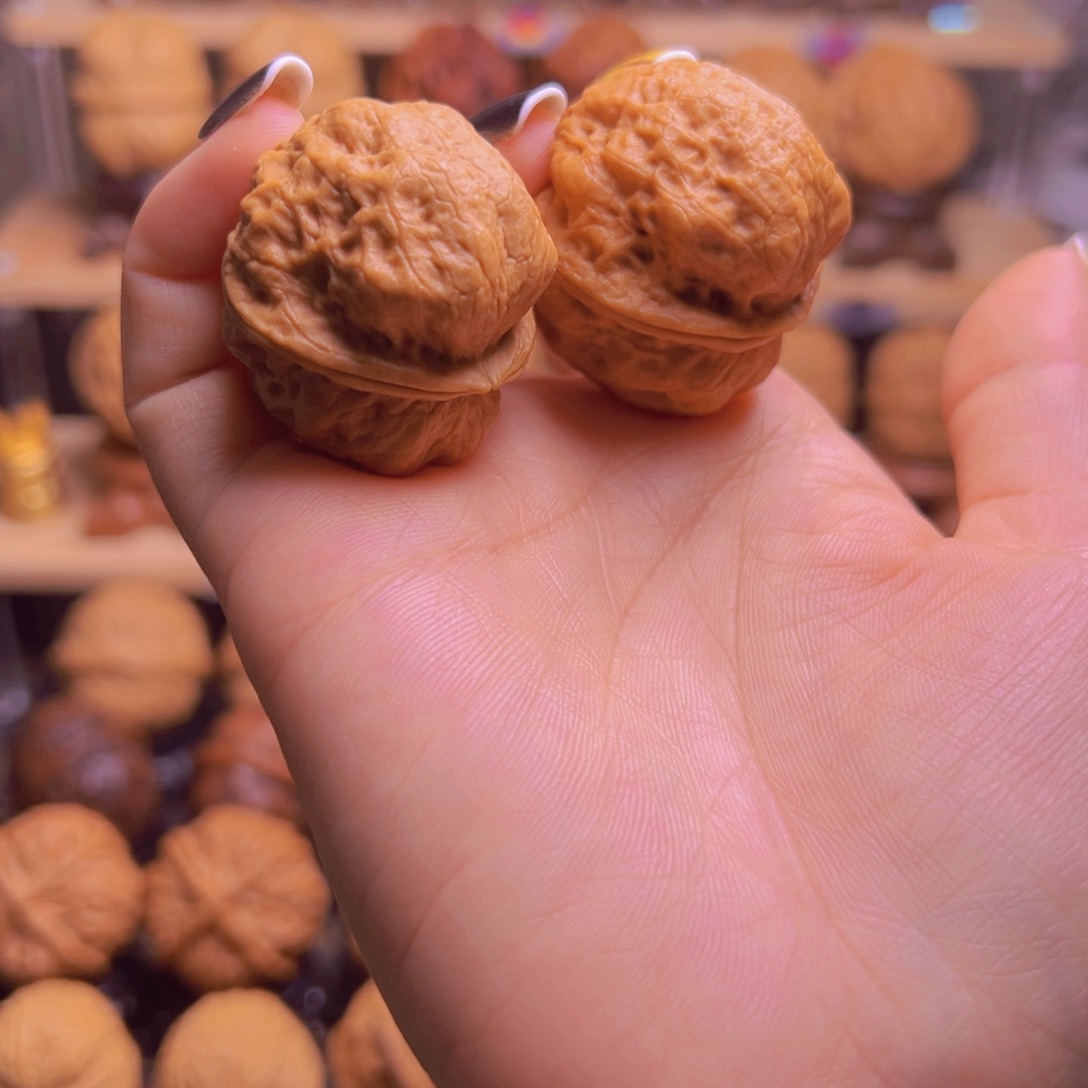 桃核把件小玉蟾H12、35……