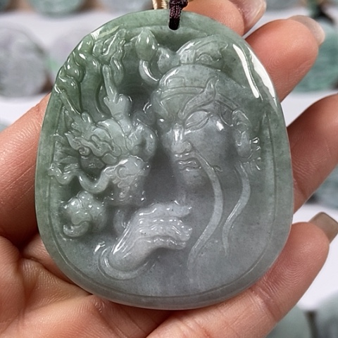 翡翠颈饰未镶嵌关二爷福利