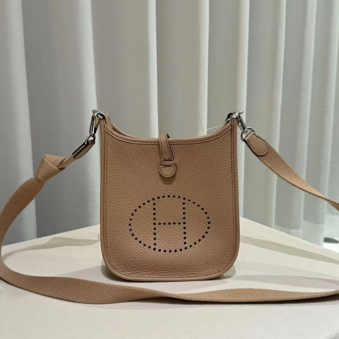 99新 Hermes/爱马仕 爱马仕饼干色mini伊芙琳 25120052-04