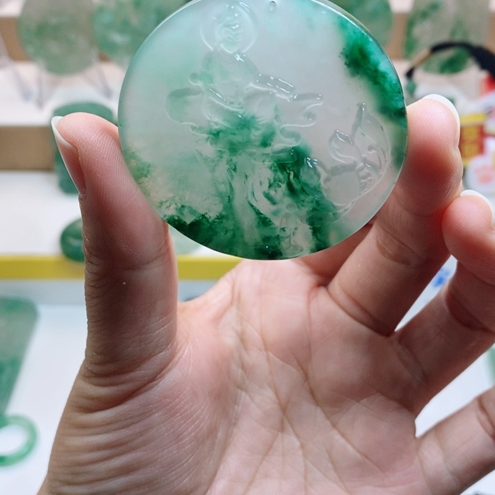 颈饰未镶嵌石英质玉非洲翠
