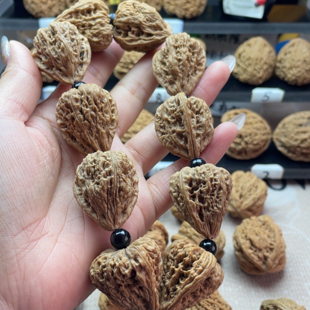 文玩核桃吊坠28尺寸