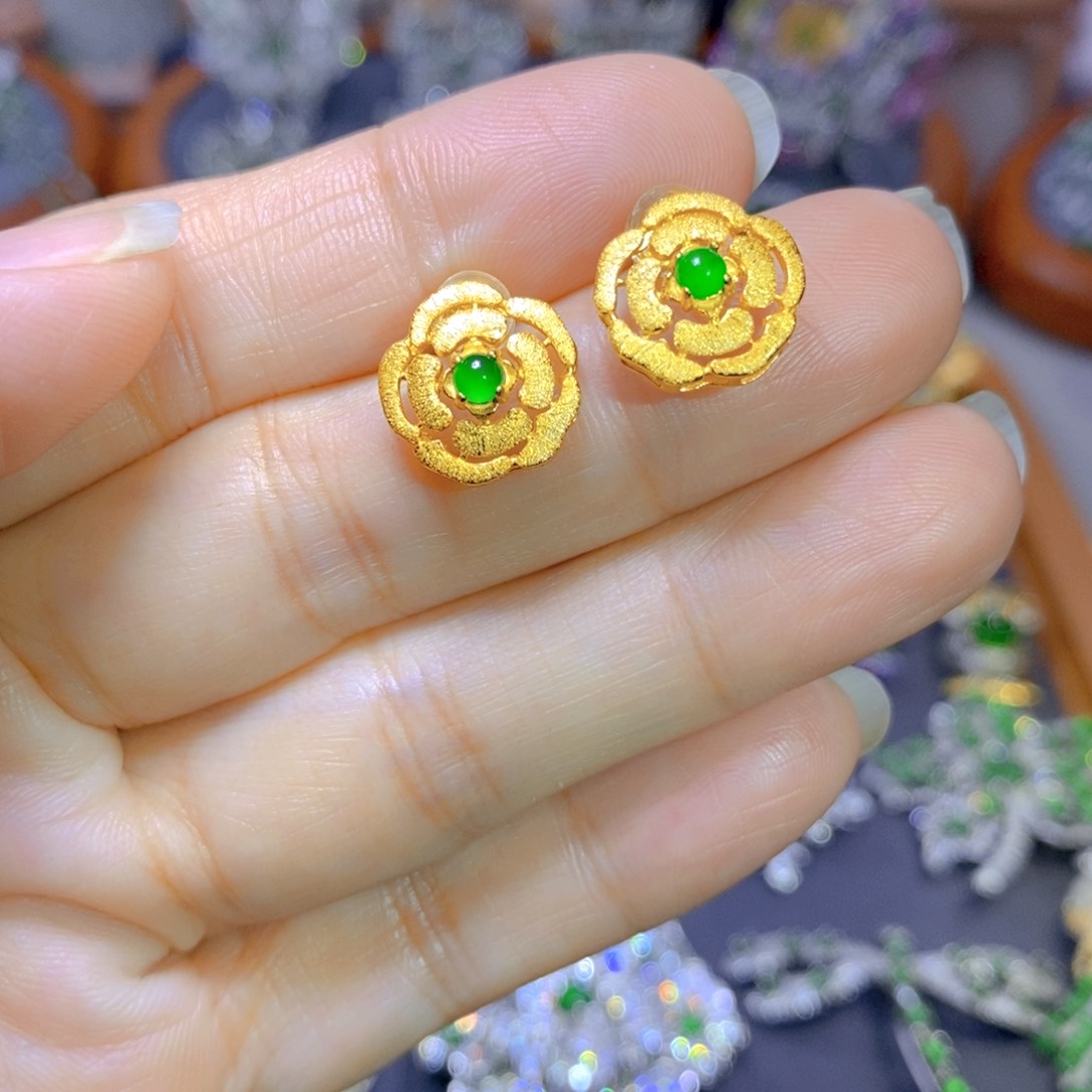 翡翠颈饰银S925镶嵌天然翡翠