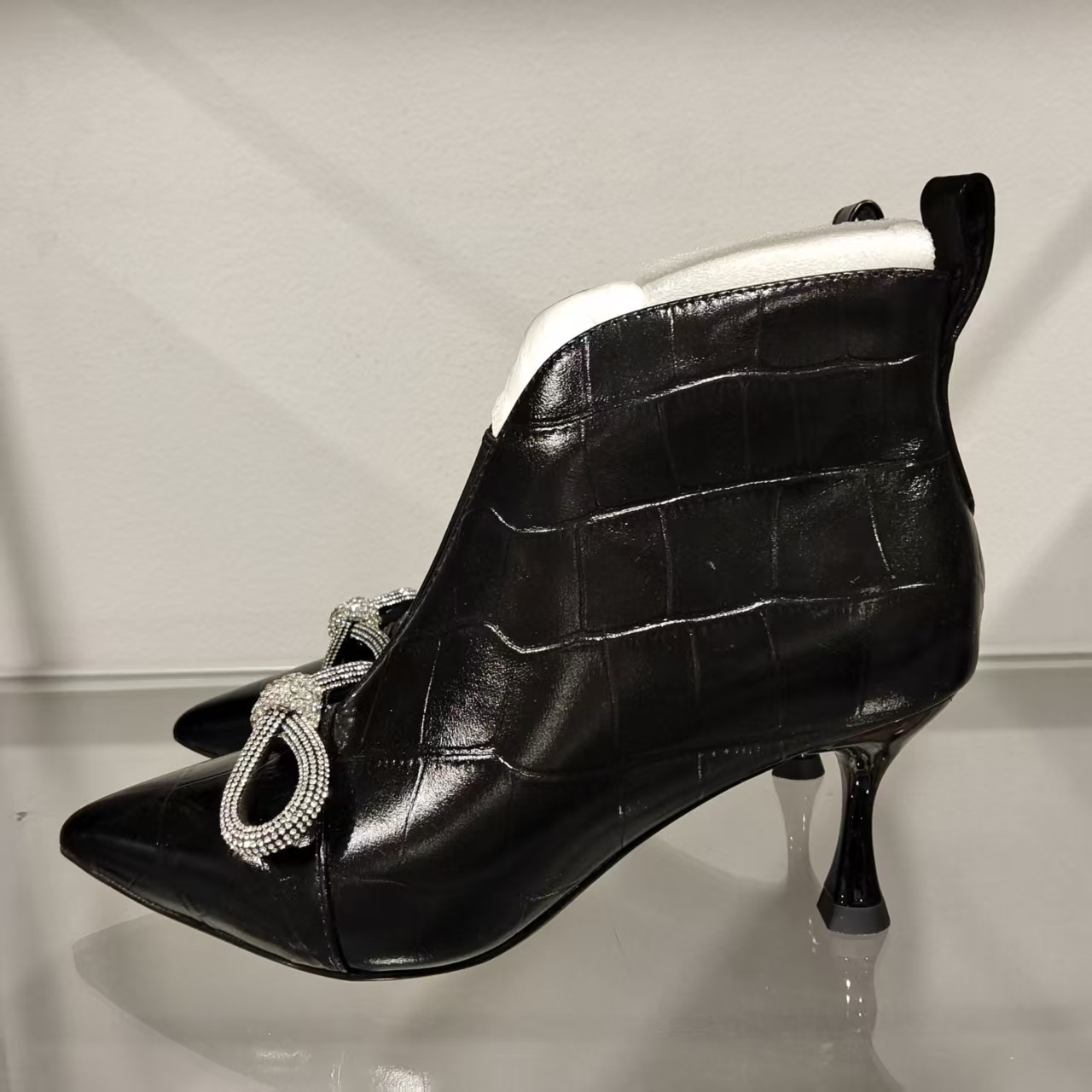 星期六工厂店秋冬季真皮短靴